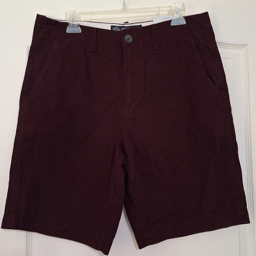 American Eagle Classic ChinoBurgundy Shorts Size 32
